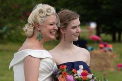 Vintage-wedding-hair © Vinegar & Brown Photography